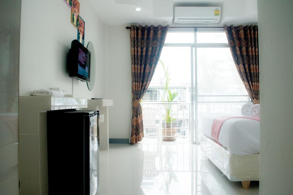 Motel Sabai Sabai House Pattaya Zimmer foto
